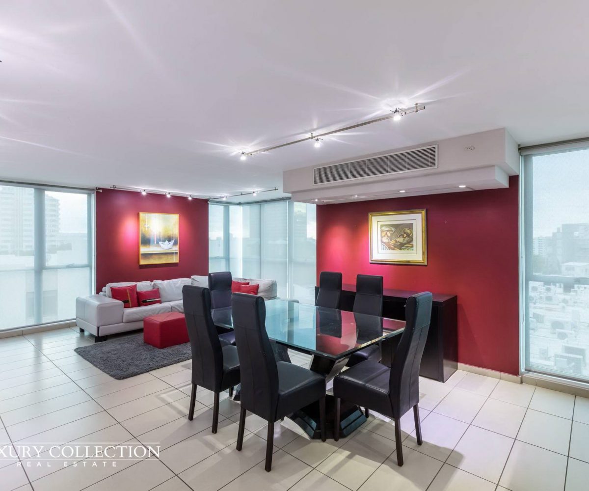 villas del parque dining table