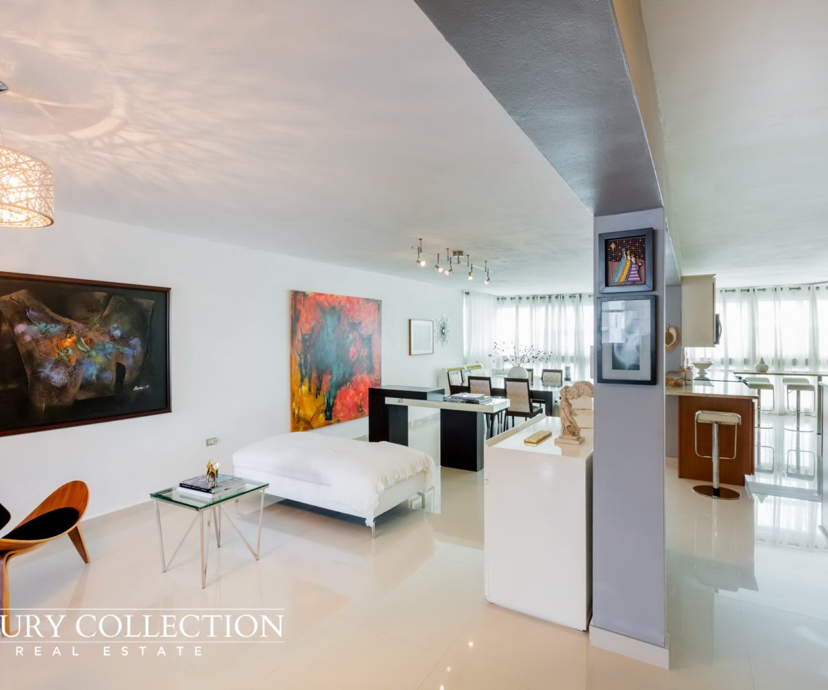 Isla Verde Penthouse for Sale with 4 bedrooms, 3 bathrooms, rooftop terrace, and plunge pool. Luxury Collection Real Estate Puerto Rico.
