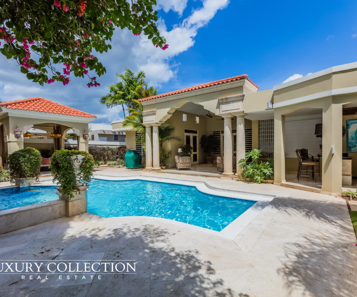 Los Paseos - Paseo San Juan Calle La Garita For Sale 5 bedrooms, 3 full bathrooms, and 1 powder room. Pool, jacuzzi, terrace, gazebo, bar. Luxury Collection Real Estate Puerto Rico