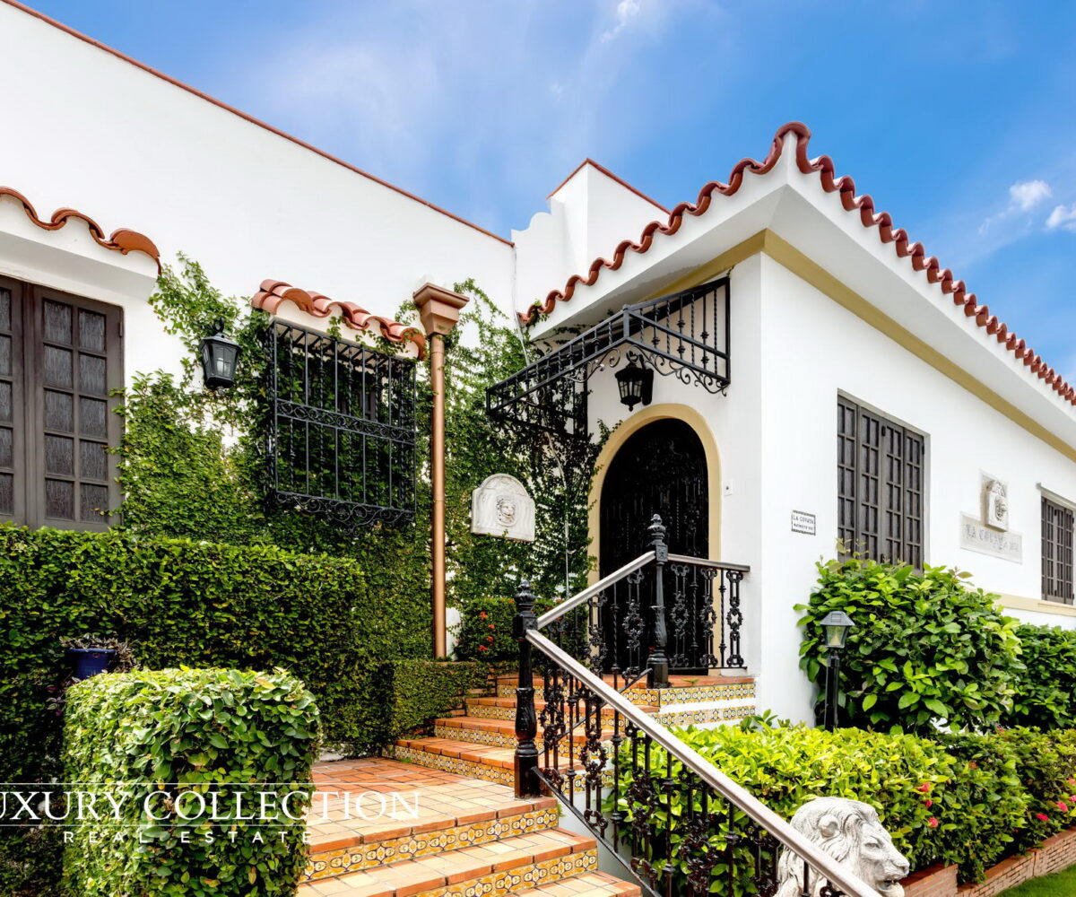 Colonial corner house on Waymouth Street residential sector of Miramar. Luxury Collection Real Estate