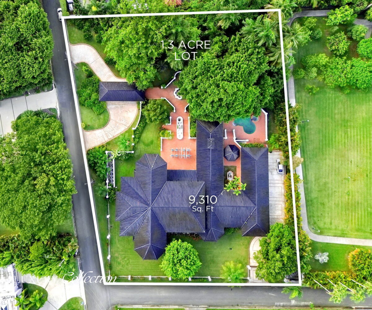 San Patricio Estates home in Guaynabo for sale with 9,310 sq. ft. of gross area and is situated on 1.3 acres lot. 6 bedrooms, 7.5 bathrooms. luxury collection real estate puerto rico