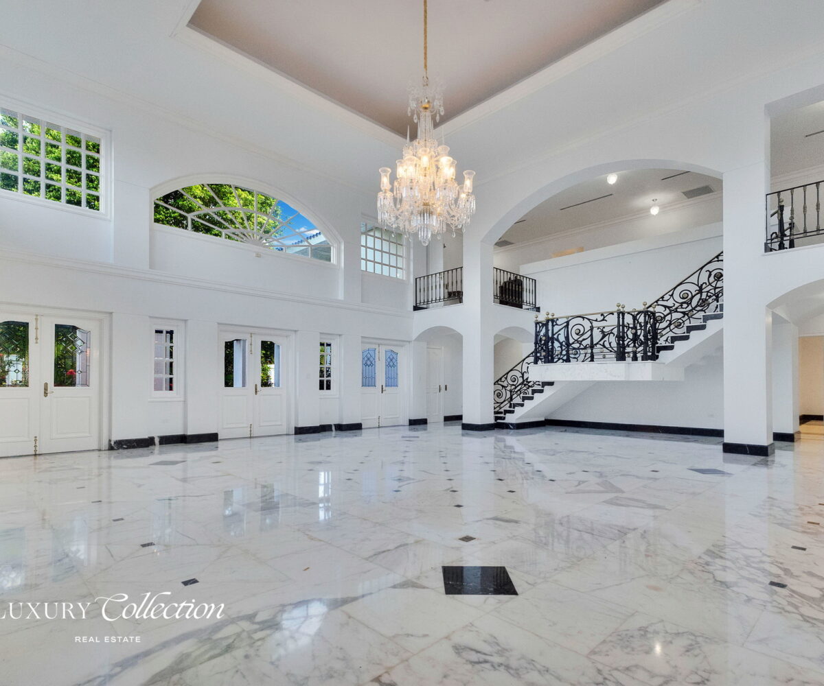 San Patricio Estates home in Guaynabo for sale with 9,310 sq. ft. of gross area and is situated on 1.3 acres lot. 6 bedrooms, 7.5 bathrooms. luxury collection real estate puerto rico