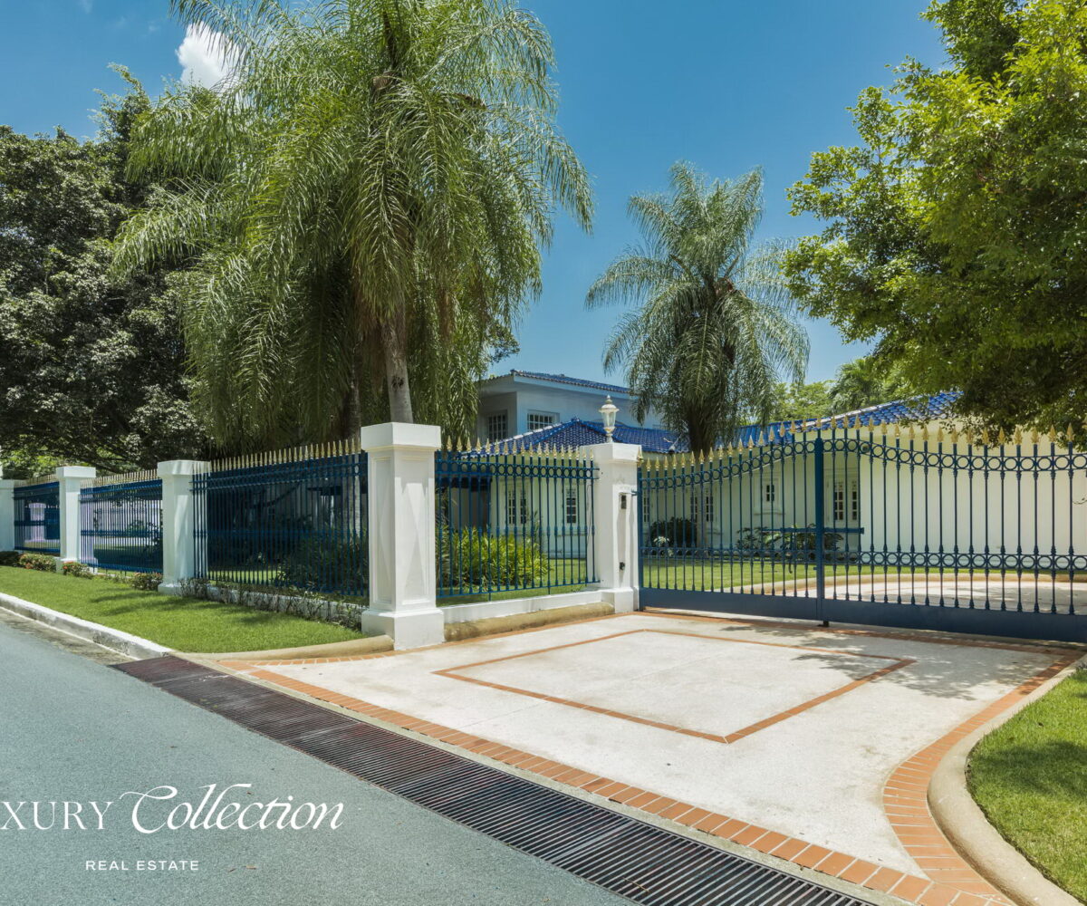 San Patricio Estates home in Guaynabo for sale with 9,310 sq. ft. of gross area and is situated on 1.3 acres lot. 6 bedrooms, 7.5 bathrooms. luxury collection real estate puerto rico