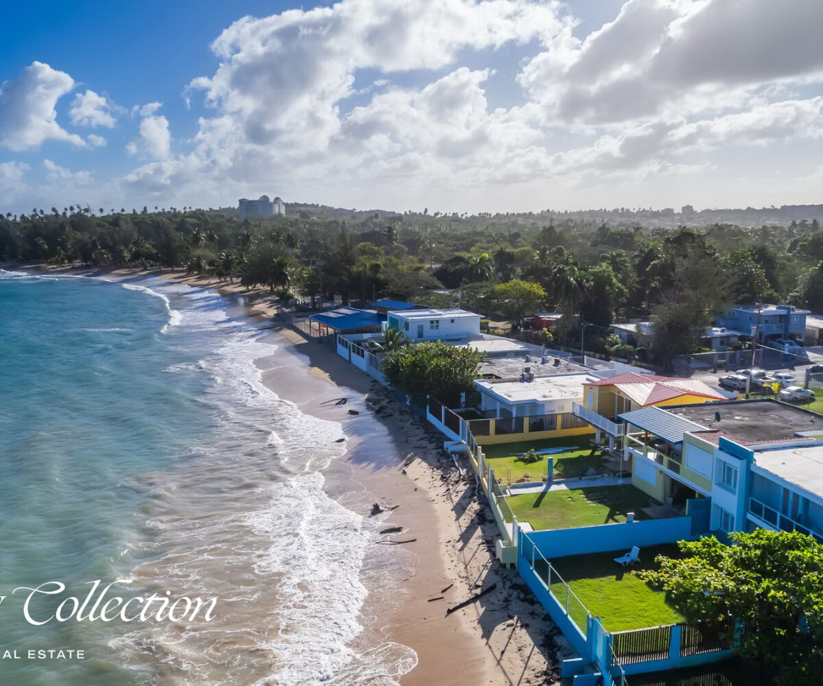 Salt House, beachfront house at Cerro Gordo for sale, Vega Alta, Puerto Rico. This 5 bedroom, 5 bathroom, with ocean views and beach access.