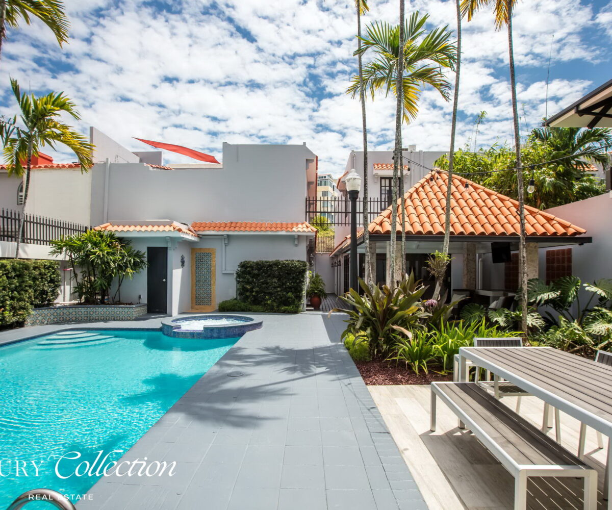House at Condado For Rent, two-story residence, living room, study, dining area, two-room kitchen, parking for 4 cars, pool and guest house. Luxury Collection Real Estate Puerto Rico