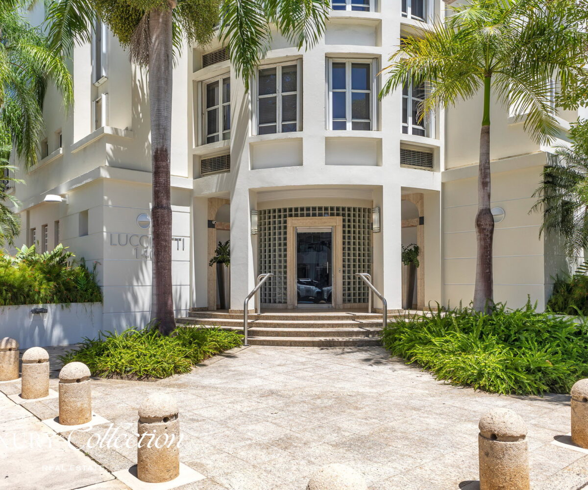 2-level penthouse located at boutique condominium Luchetti 1403 in Condado Puerto Rico. 3 Bedrooms convertibles to 4, 3 Bath, 4 Parkings.
