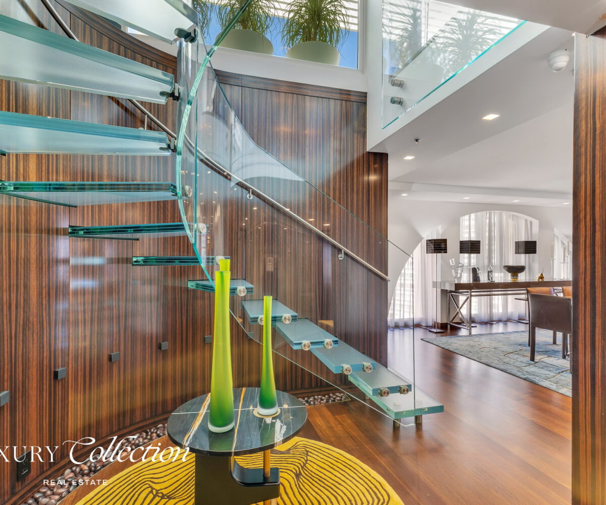 2-level penthouse located at boutique condominium Luchetti 1403 in Condado Puerto Rico. 3 Bedrooms convertibles to 4, 3 Bath, 4 Parkings.