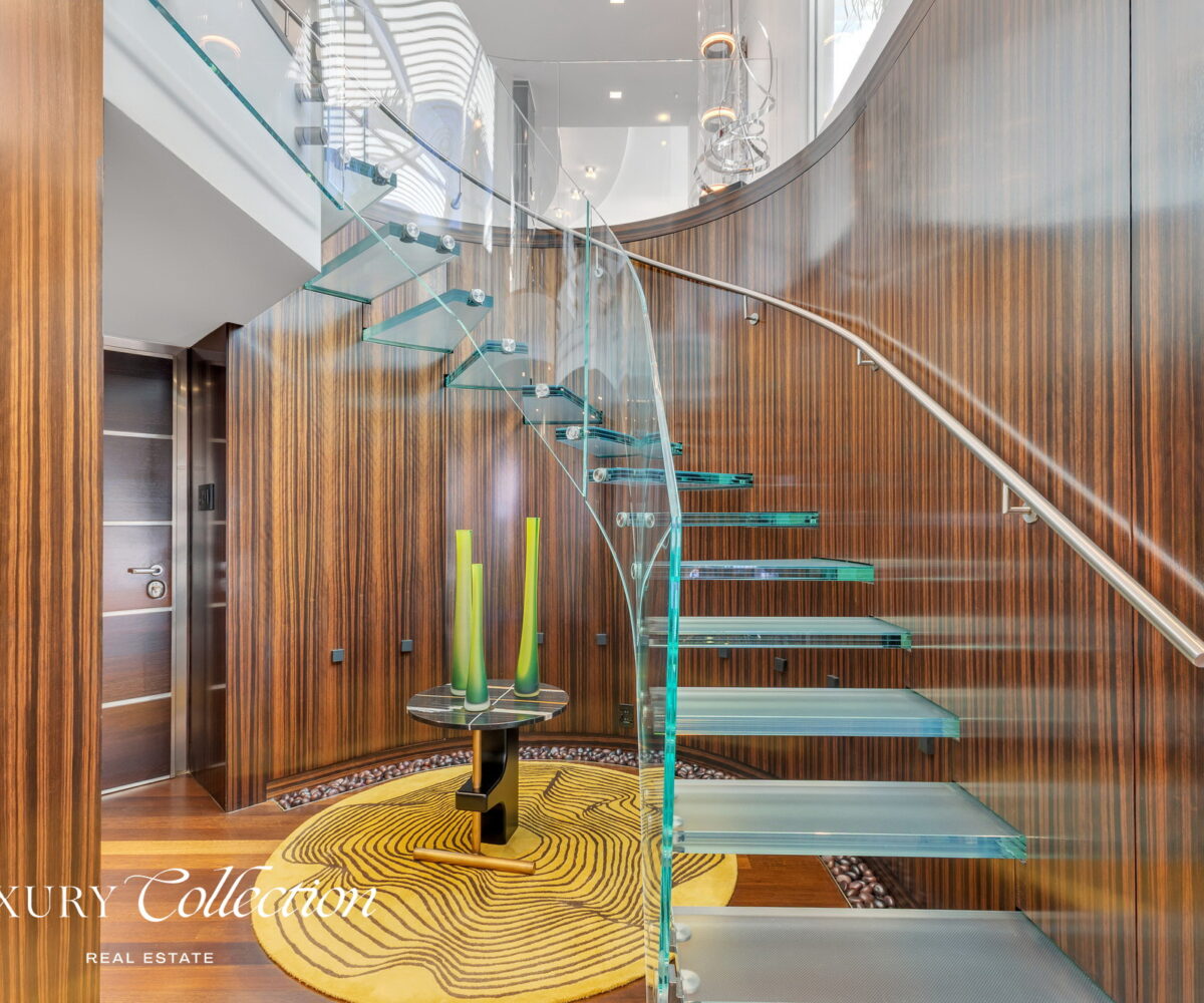 2-level penthouse located at boutique condominium Luchetti 1403 in Condado Puerto Rico. 3 Bedrooms convertibles to 4, 3 Bath, 4 Parkings.