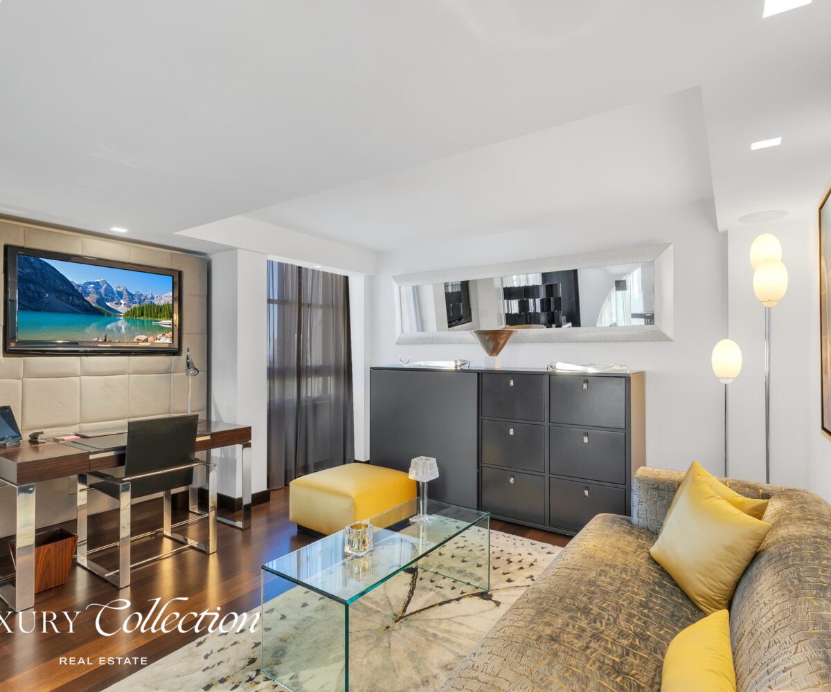 2-level penthouse located at boutique condominium Luchetti 1403 in Condado Puerto Rico. 3 Bedrooms convertibles to 4, 3 Bath, 4 Parkings.