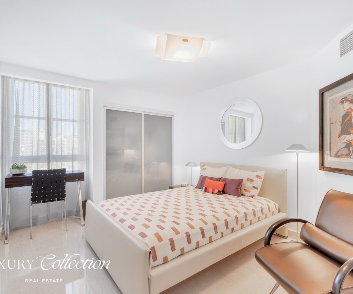 2-level penthouse located at boutique condominium Luchetti 1403 in Condado Puerto Rico. 3 Bedrooms convertibles to 4, 3 Bath, 4 Parkings.