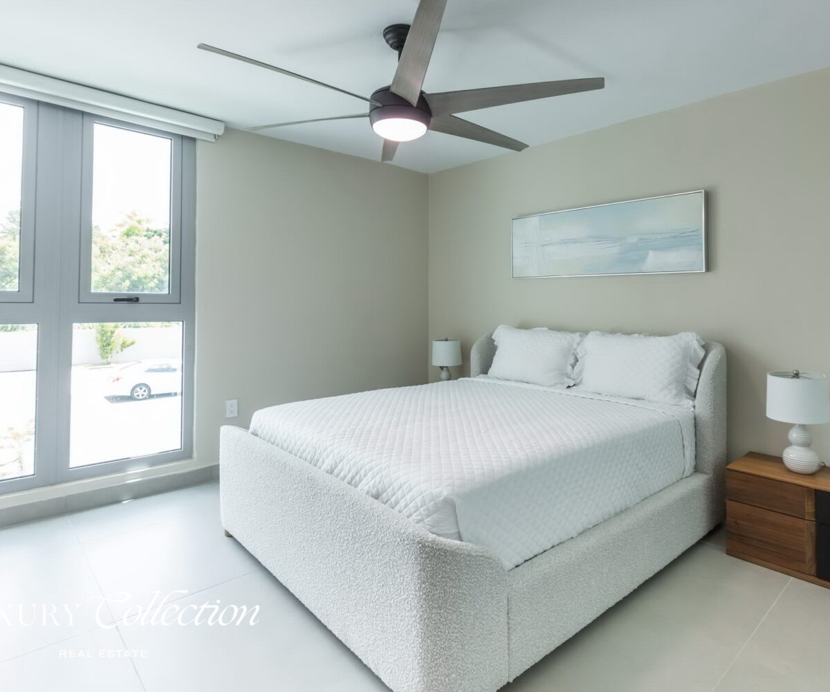 Solemare Apartment Isla Verde for rent, fully furnished with 3 bedrooms and 2 bathrooms, minutes away from the best urban beach.