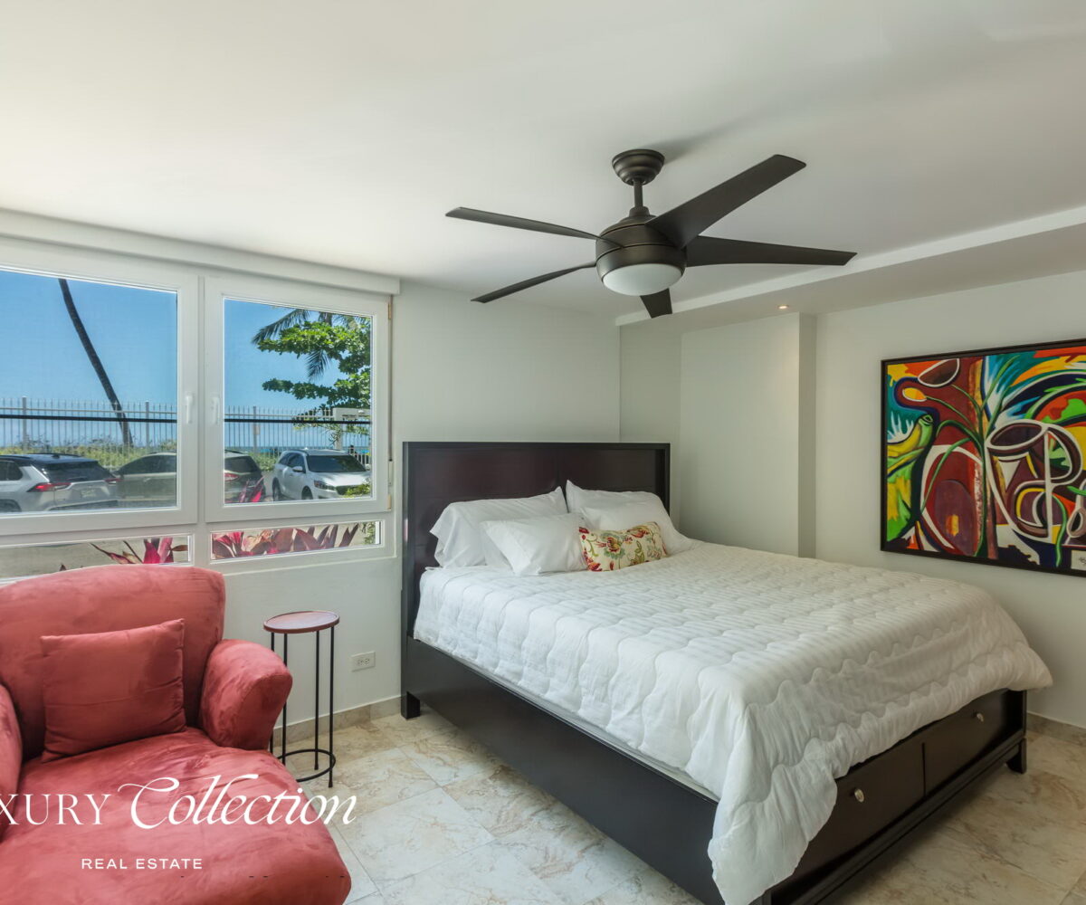 Beachfront Apartment Isla Verde for rent fully furnished with 3 bedroom 2 bathroom and 1 parking space. Controlled gate access, full power generator.