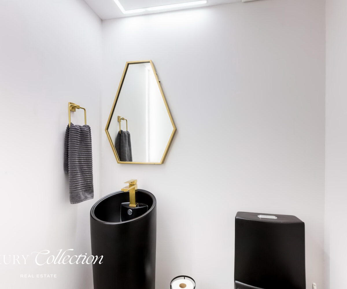 CONDADO LAGOON VILLAS- 2 BEDROOMS 2.5 BATHS kitchen and balcony with ocean views.