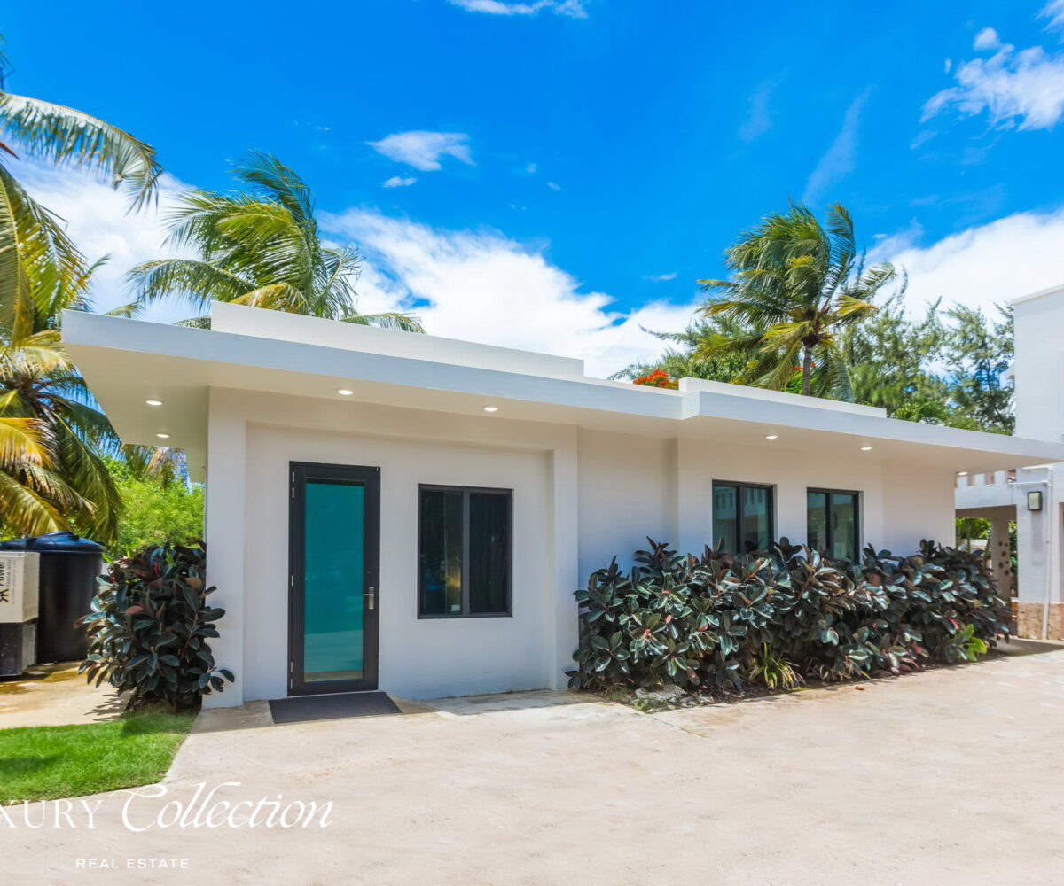 Oceanfront House at Rio Mar for sale, 4,316 Sq. Ft. estate, set on a 1,017 Sq. Mt. lot, offers 8 bedrooms and 6.5 bathrooms,Oceanfront House at Rio Mar for sale, 4,316 Sq. Ft. estate, set on a 1,017 Sq. Mt. lot, offers 8 bedrooms and 6.5 bathrooms,