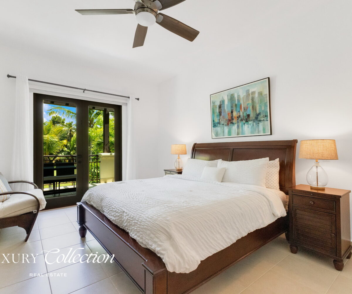 Las Verandas Condominium at The St. Regis Bahia Beach Resort, this apartment for sale features 2,182 sq.ft. bedrooms with en-suite bathrooms.