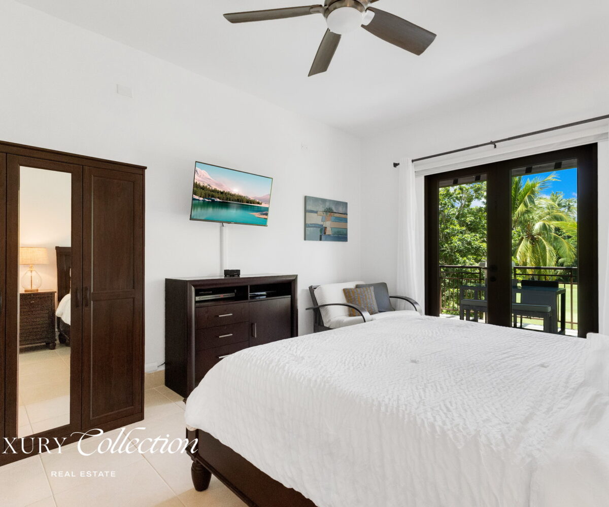 Las Verandas Condominium at The St. Regis Bahia Beach Resort, this apartment for sale features 2,182 sq.ft. bedrooms with en-suite bathrooms.
