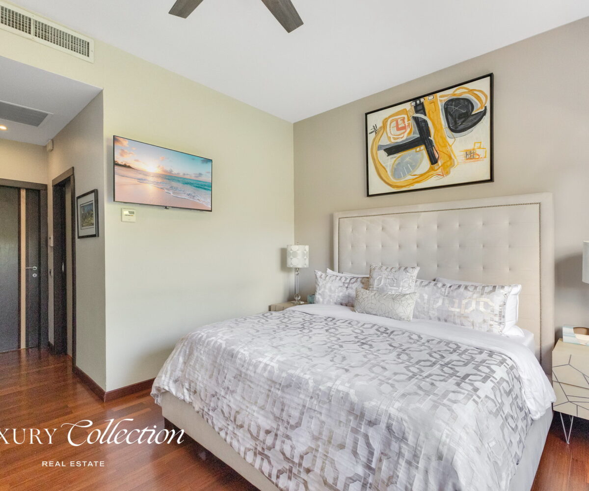 Ocean Park Beach House with 5-bedroom, 4.5-bathroom residence is in the coveted Ocean Park neighborhood, only 100 meters from the beach. luxury collection real estate puerto rico