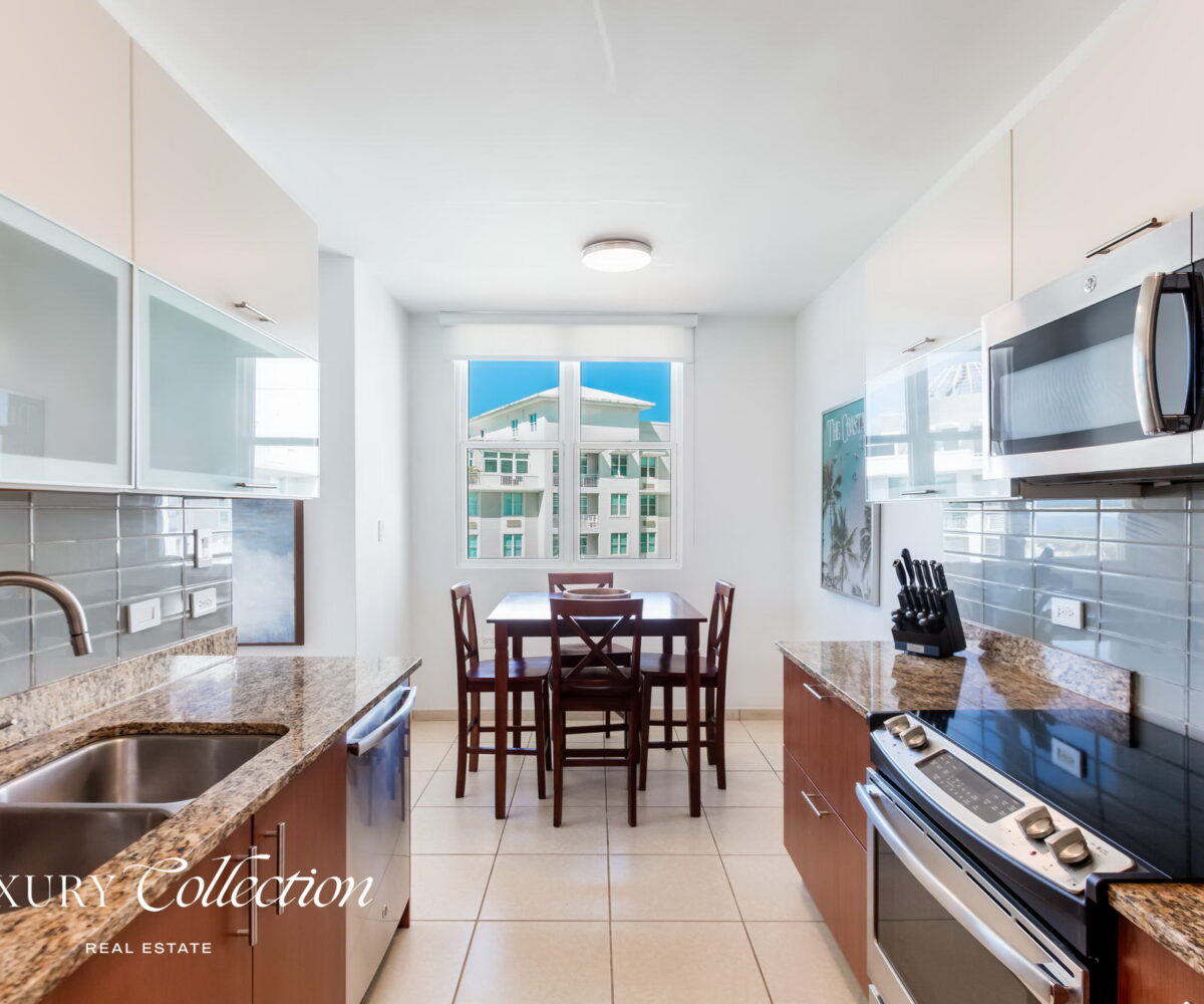 Penthouse Old San Juan for sale in Puerto Rico, furnished, 3 bedrooms, 2 bathrooms and private rooftop terrace with ocean views.