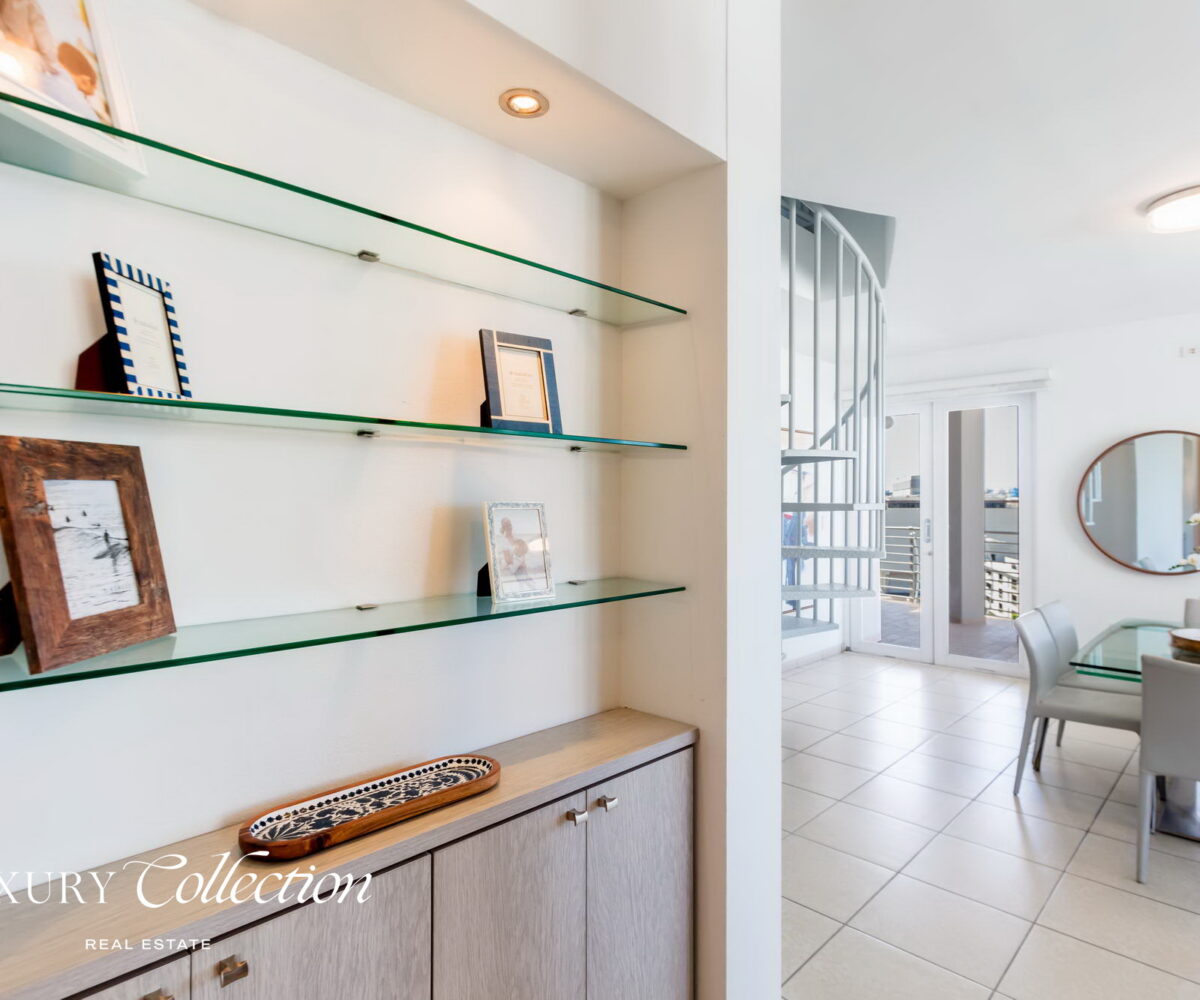 Penthouse Old San Juan for sale in Puerto Rico, furnished, 3 bedrooms, 2 bathrooms and private rooftop terrace with ocean views.