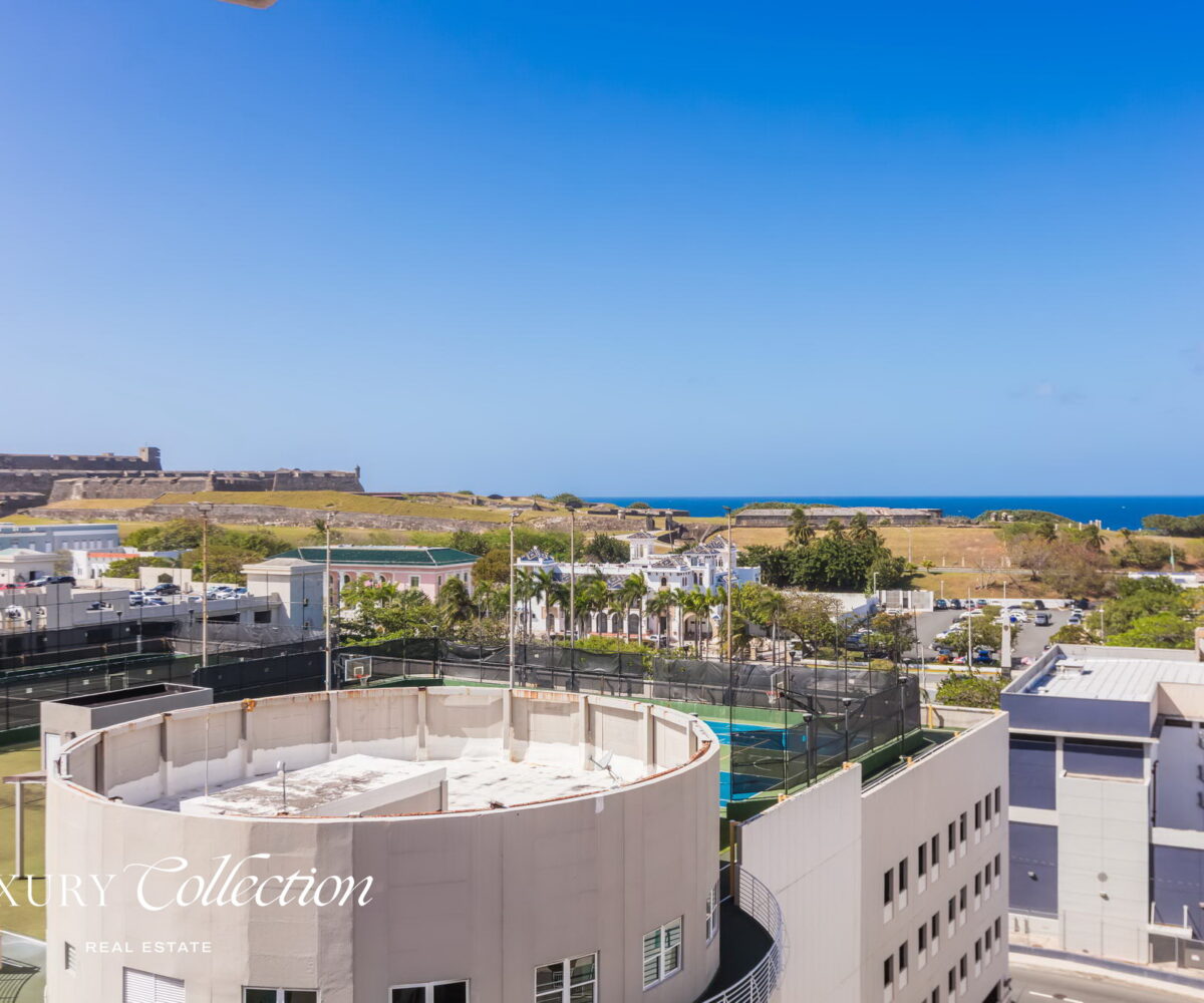 Penthouse Old San Juan for sale in Puerto Rico, furnished, 3 bedrooms, 2 bathrooms and private rooftop terrace with ocean views.
