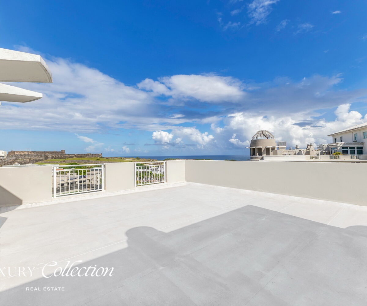Penthouse Old San Juan for sale in Puerto Rico, furnished, 3 bedrooms, 2 bathrooms and private rooftop terrace with ocean views.