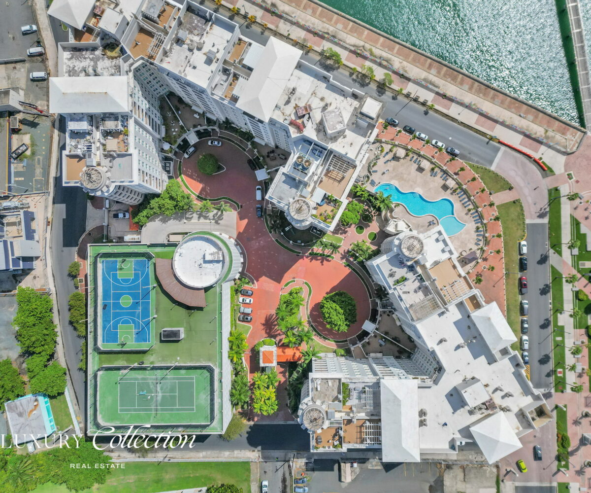 Penthouse Old San Juan for sale in Puerto Rico, furnished, 3 bedrooms, 2 bathrooms and private rooftop terrace with ocean views.