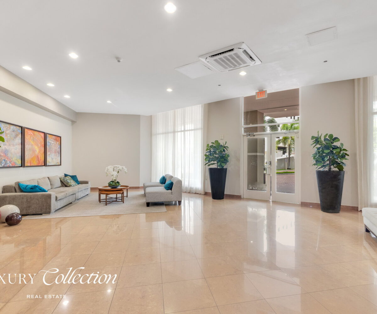 Penthouse Old San Juan for sale in Puerto Rico, furnished, 3 bedrooms, 2 bathrooms and private rooftop terrace with ocean views.