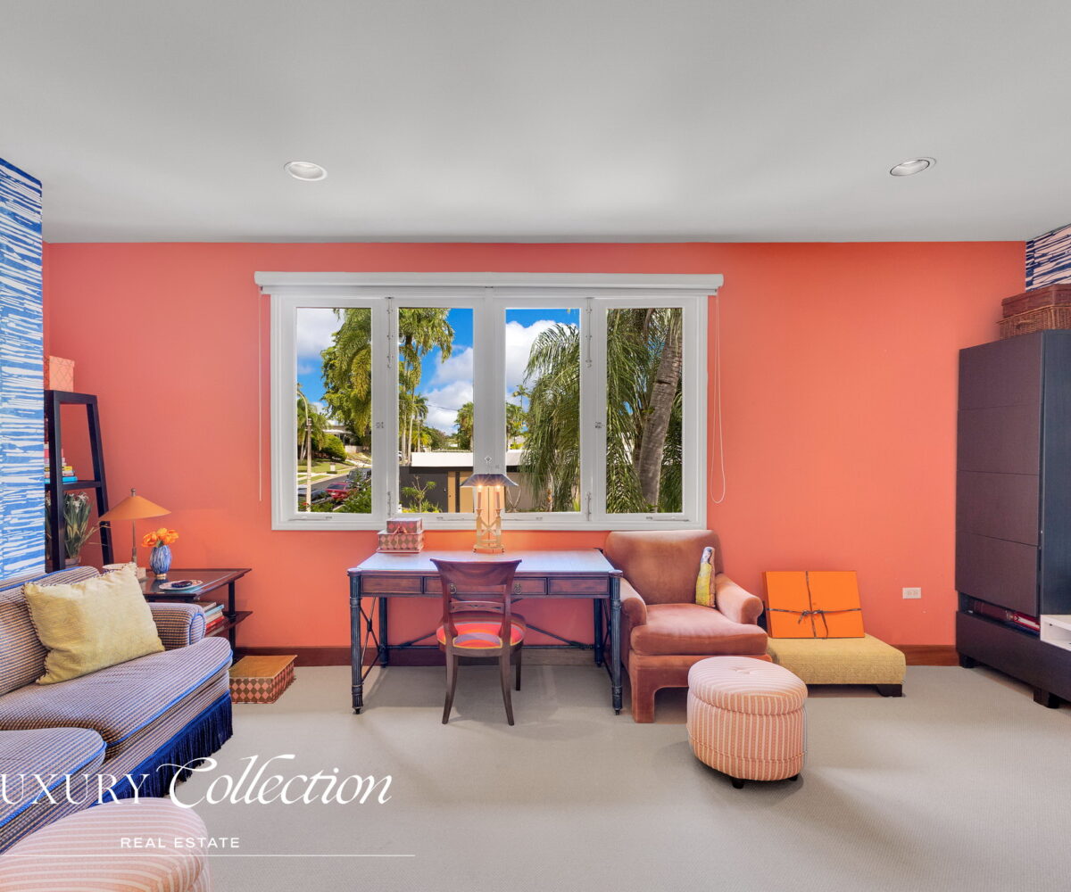 Garden Hills North neighborhood, Guaynabo. Spacious backyard. With 4 beds, 4 baths, 2 car garage. Luxury Collection Real Estate, Puerto Rico.