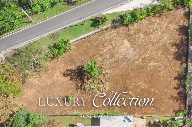 Dorado commercial lot for investment or development. This corner lot spans 1,726 square meters 5 minutes from expressway PR-22 Puerto Rico.