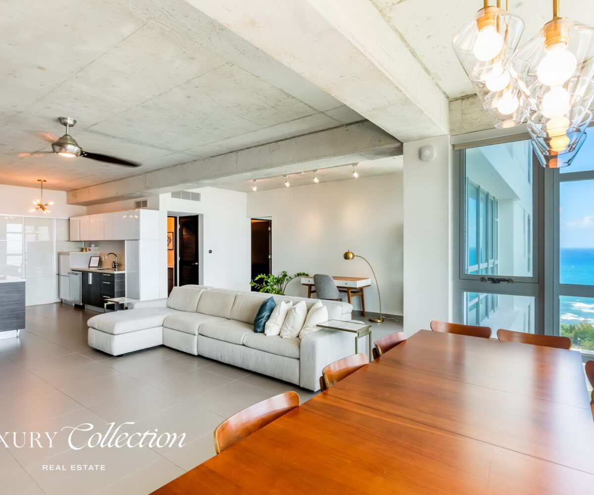 Condominio Atlantis 1604 1,126 Sq. Ft. | 1 Bed | 2 Baths | 2 Parkings Full Power Generator | 24/7 Security | Gym Live elevated in this exceptional 16th-floor residence, offering panoramic east-facing views of the Atlantic Ocean, Condado Lagoon, Luis Muñoz Rivera Park and El Náutico Marina.