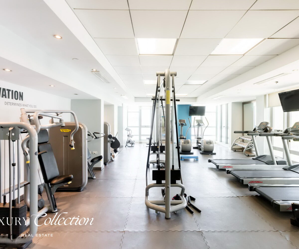 Condominio Atlantis 1604 1,126 Sq. Ft. | 1 Bed | 2 Baths | 2 Parkings Full Power Generator | 24/7 Security | Gym Live elevated in this exceptional 16th-floor residence, offering panoramic east-facing views of the Atlantic Ocean, Condado Lagoon, Luis Muñoz Rivera Park and El Náutico Marina.