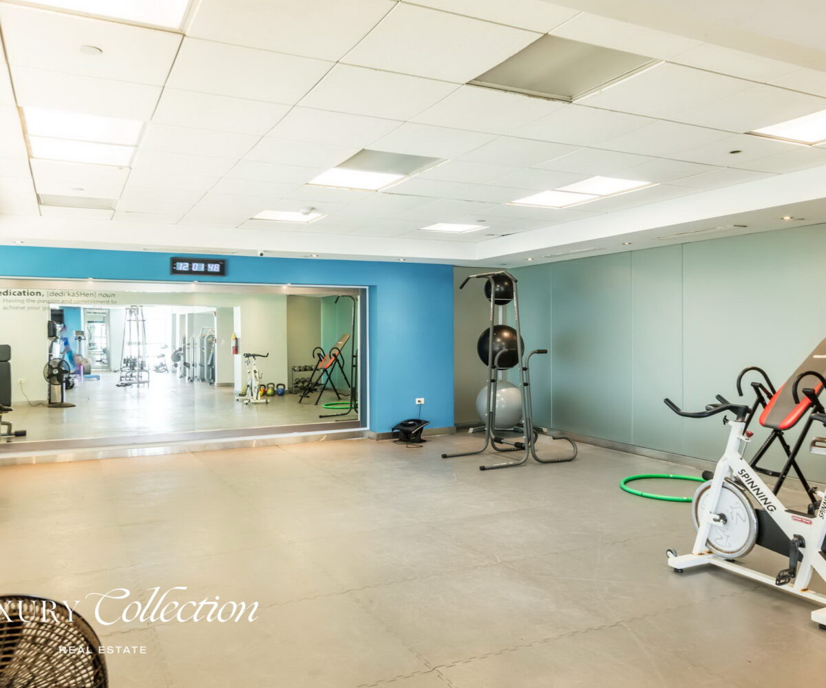 Condominio Atlantis 1604 1,126 Sq. Ft. | 1 Bed | 2 Baths | 2 Parkings Full Power Generator | 24/7 Security | Gym Live elevated in this exceptional 16th-floor residence, offering panoramic east-facing views of the Atlantic Ocean, Condado Lagoon, Luis Muñoz Rivera Park and El Náutico Marina.