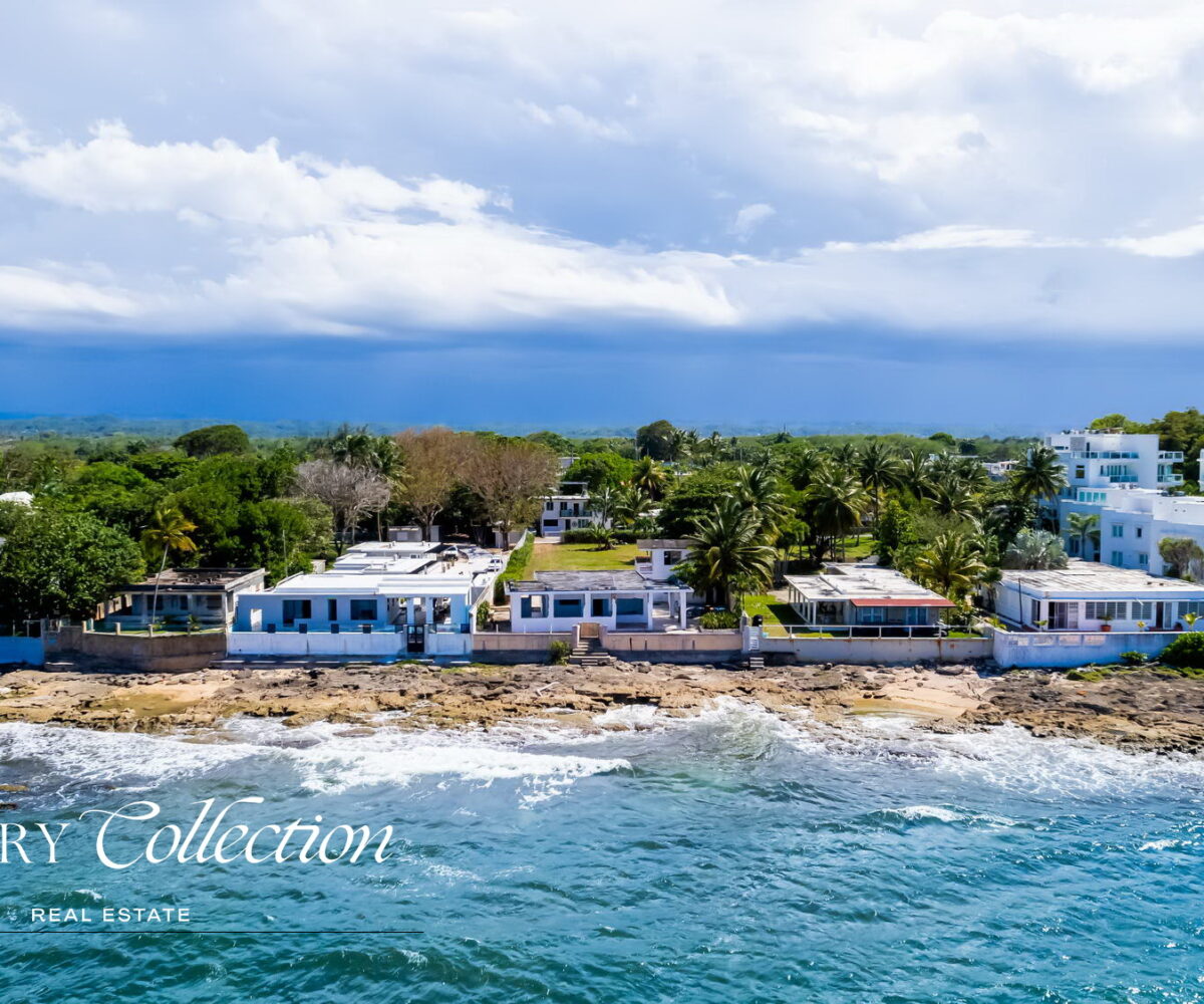 CERRO GORDO oceanfront lot for sale, near coveted Dorado area. One of the largest beachfront lots in the sector, with direct access to the water.