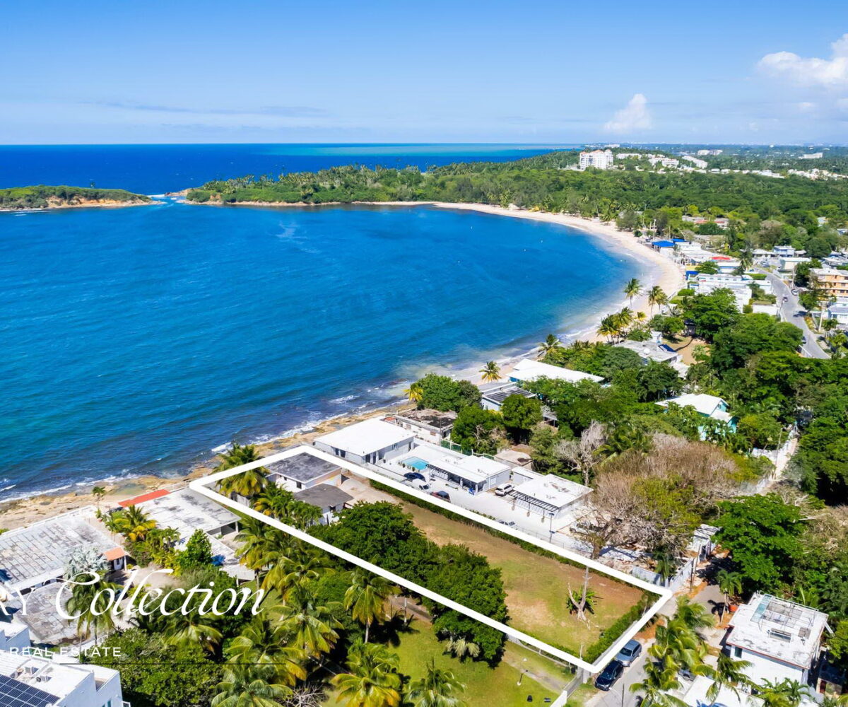 CERRO GORDO oceanfront lot for sale, near coveted Dorado area. One of the largest beachfront lots in the sector, with direct access to the water.