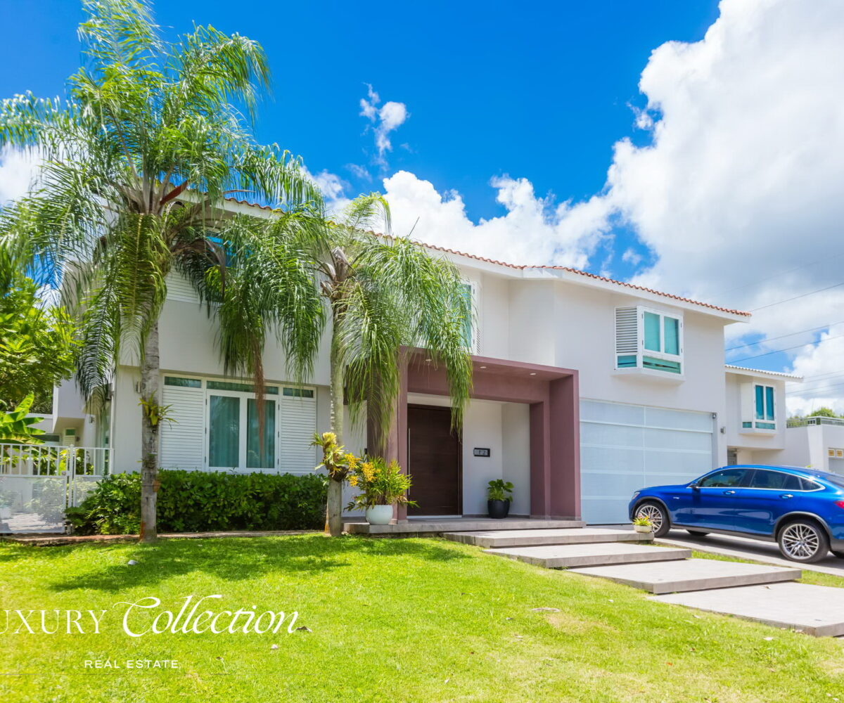 Paseo San Juan House for sale Puerto Rico. Remodeled 5,095 sq. ft. residence on a 945 sq. meter lot. 4 beds (convertible to 5) and 3.5 baths. Alex Herrera Luxury Collection Real Estate.