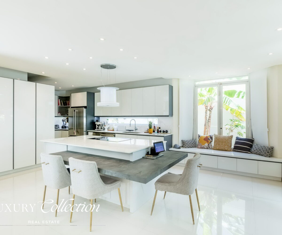 Paseo San Juan House for sale Puerto Rico. Remodeled 5,095 sq. ft. residence on a 945 sq. meter lot. 4 beds (convertible to 5) and 3.5 baths. Alex Herrera Luxury Collection Real Estate.