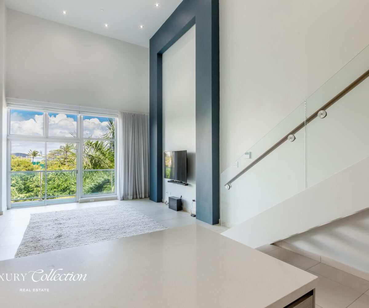 1 bedroom, 2 bathroom residence at Bahia Plaza. 1,088 SF loft double high ceiling home boasts a contemporary, open layout.