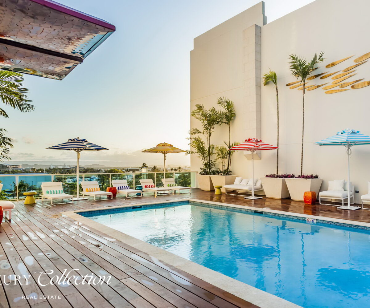 1 bedroom, 2 bathroom residence at Bahia Plaza. 1,088 SF loft double high ceiling home boasts a contemporary, open layout.