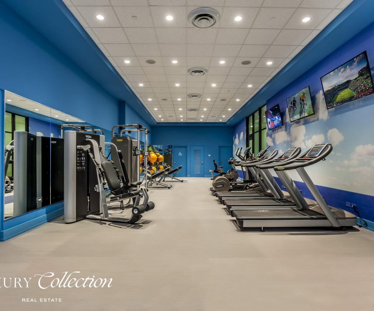 1 bedroom, 2 bathroom residence at Bahia Plaza. 1,088 SF loft double high ceiling home boasts a contemporary, open layout.