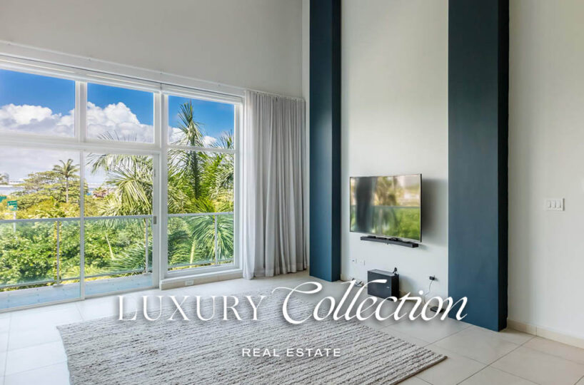 1 bedroom, 2 bathroom residence at Bahia Plaza. 1,088 SF loft double high ceiling home boasts a contemporary, open layout.