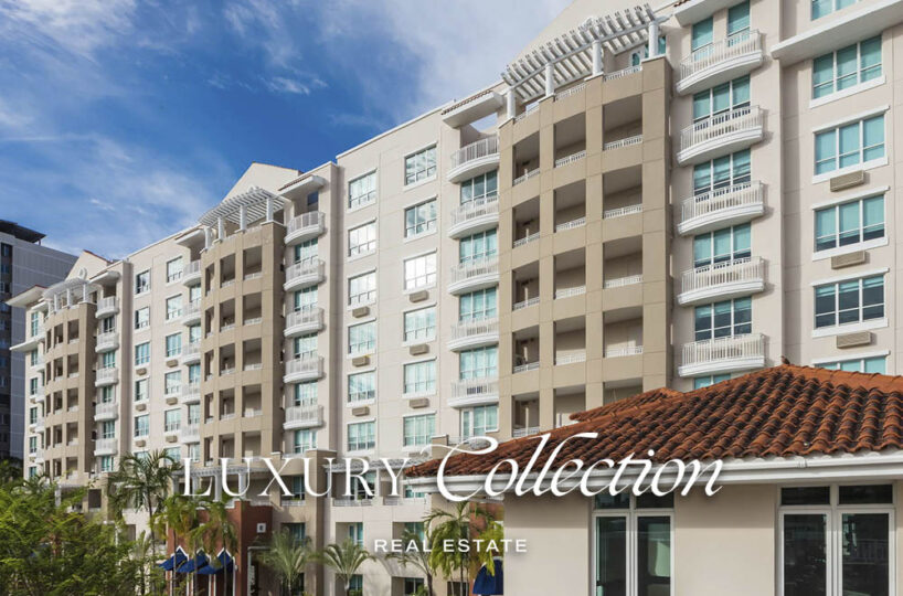 Casa Magna San Patricio Guaynabo, 2,349 sq. ft. residence with 3 bedrooms, 2 full bathrooms, a powder room and 2 parking spaces.