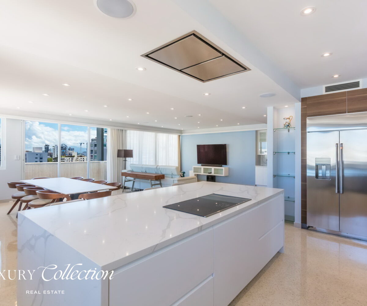 Penthouse in the Heart of Condado. 5 Beds, 4 Baths 4 Parkings, fully renovated, private terrace with sweeping ocean and city views. in Condado, Puerto Rico.
