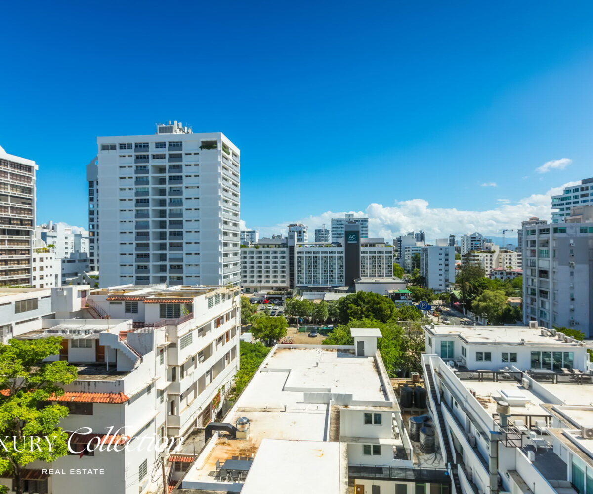 Penthouse in the Heart of Condado. 5 Beds, 4 Baths 4 Parkings, fully renovated, private terrace with sweeping ocean and city views. in Condado, Puerto Rico.