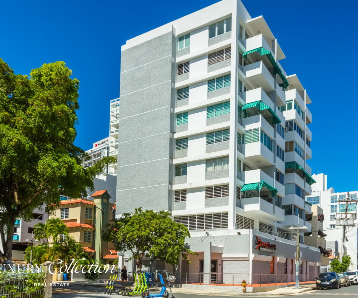Penthouse in the Heart of Condado. 5 Beds, 4 Baths 4 Parkings, fully renovated, private terrace with sweeping ocean and city views. in Condado, Puerto Rico.